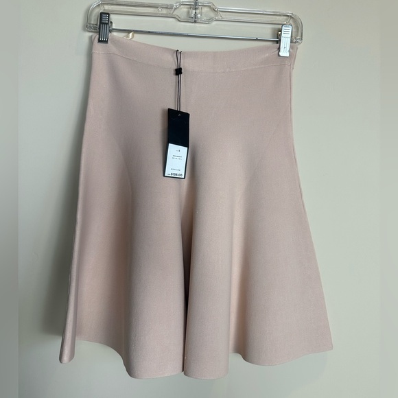 BCBG Maxazria brand new flowy mini skirt in tan - Picture 3 of 6